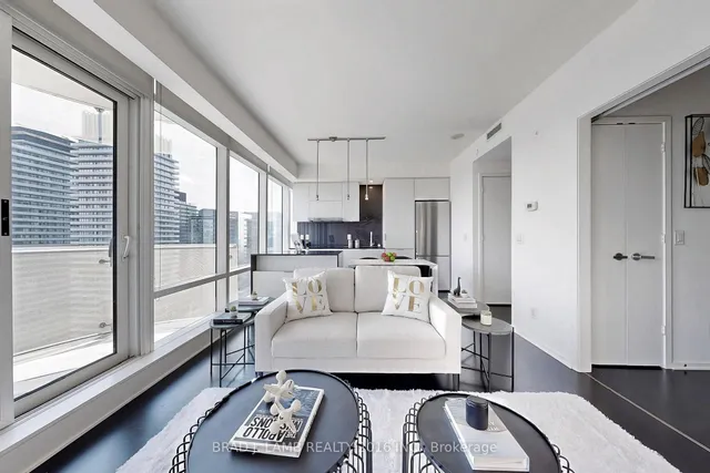 Additional image 4 of 1 Bloor St Unit 3903