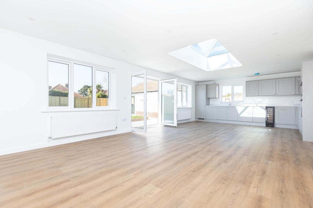 Additional image 7 of Seafield Road, Barton On Sea, New Milton, Hampshire. BH25 7JS