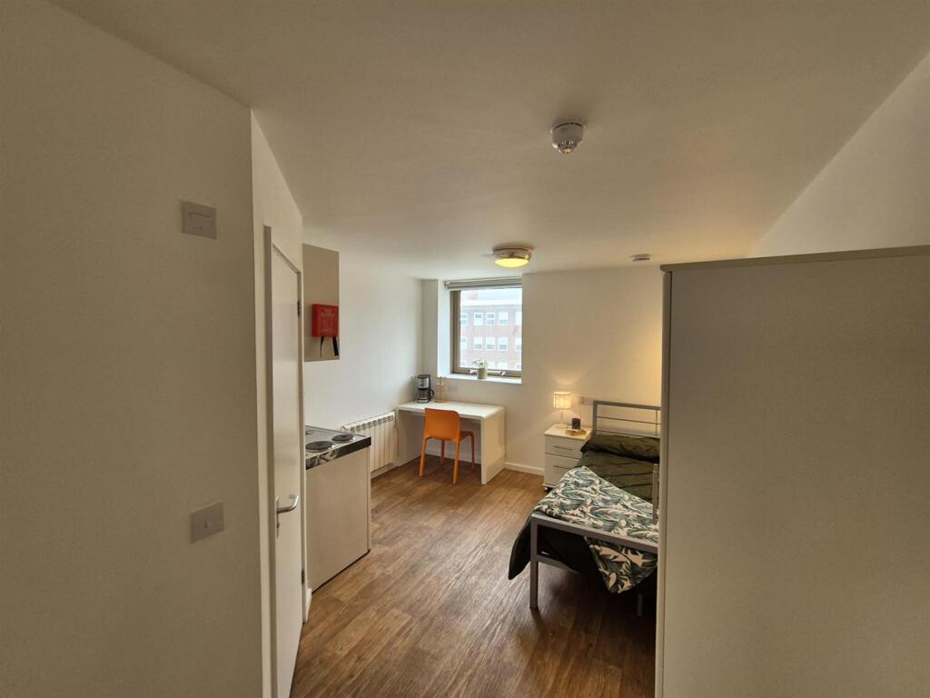 Additional image 6 of Student Self Contained Studios