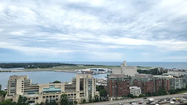 Additional image 11 of 15 Fort York Blvd Unit 2511