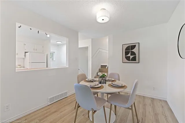 Additional image 12 of 5 Uxbridge Cres