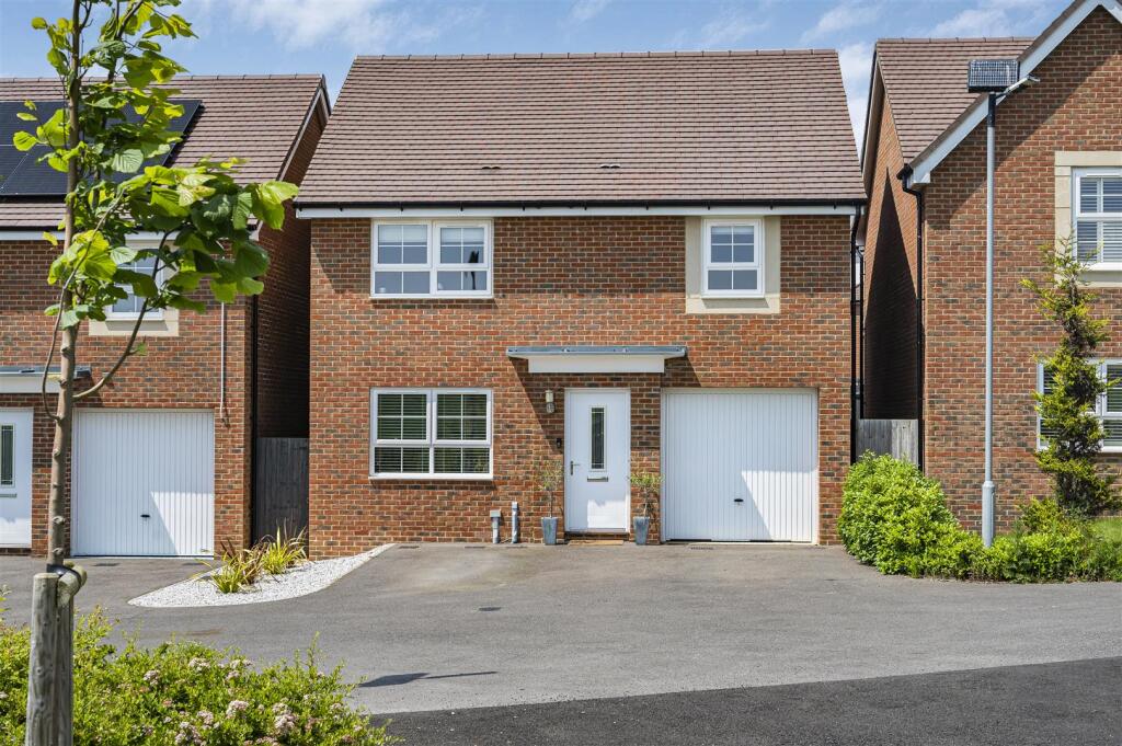 Additional image 42 of Linnet Crescent, Peacehaven