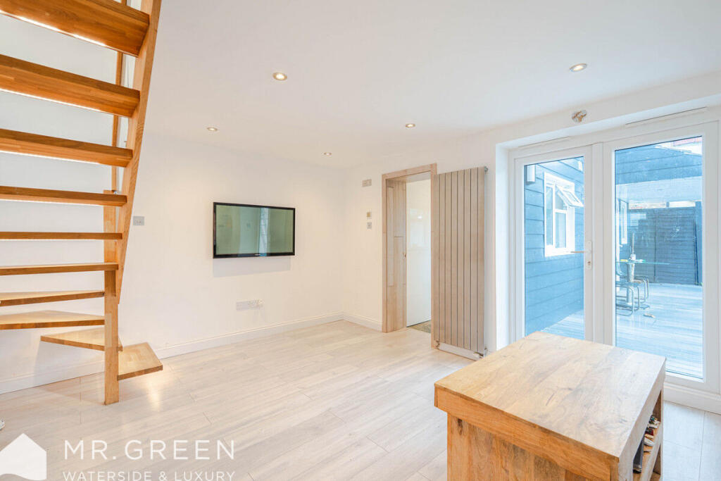 Additional image 3 of Darracott Road, Bournemouth, Dorset, BH5 2AY