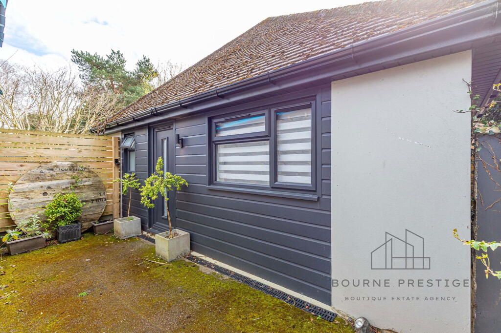 Additional image 36 of St Albans Ave, Queens Park