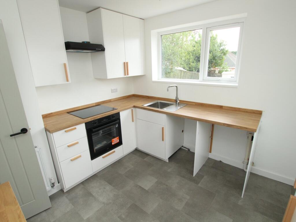 Additional image 10 of Hythe Road, Poole, BH15