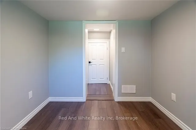 Additional image 11 of 104 Boniface Ave