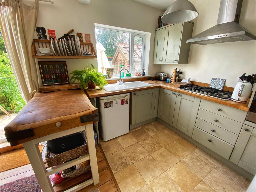 Additional image 5 of Pavilion Road, Worthing, BN14 7EP