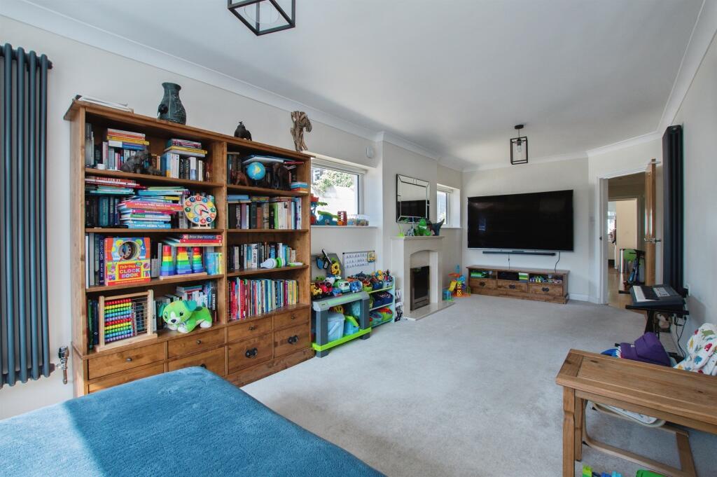 Additional image 3 of Meadow View Road, Bournemouth