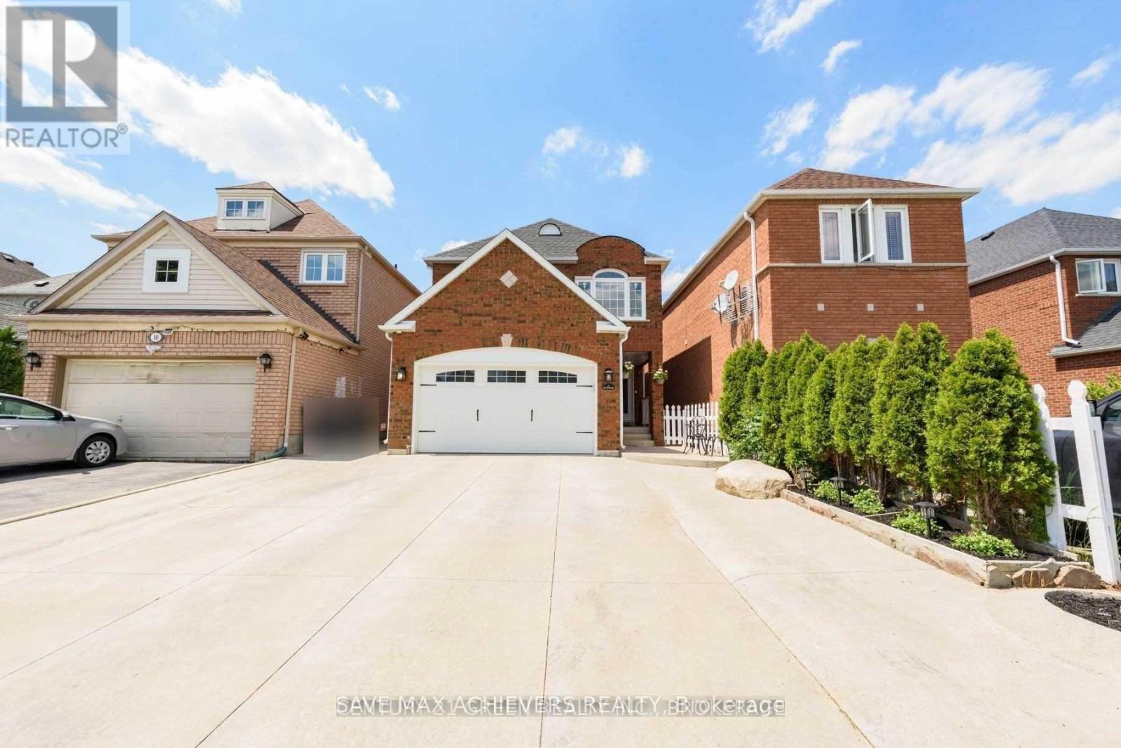 12 UPWOOD PLACE|Brampton (Sandringham-Wellington), Ontario L6R1T3