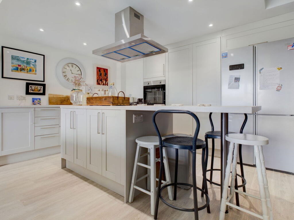 Additional image 2 of Kings Court, Brighton Road, Lancing, BN15 8EY