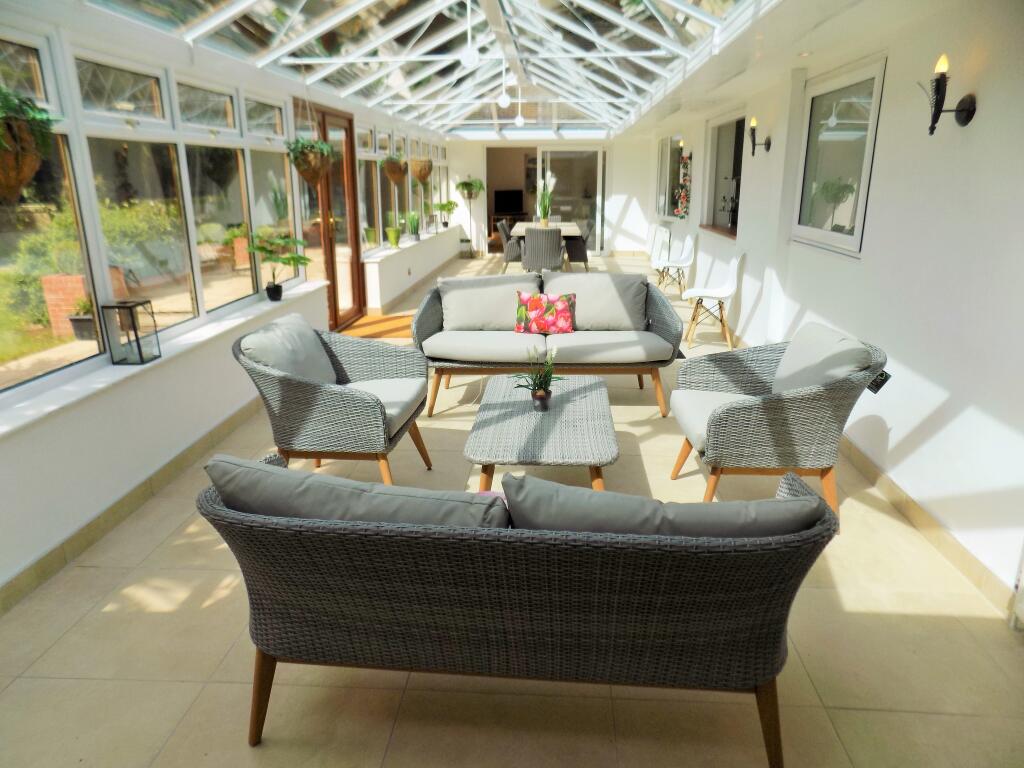 Additional image 13 of Matchams