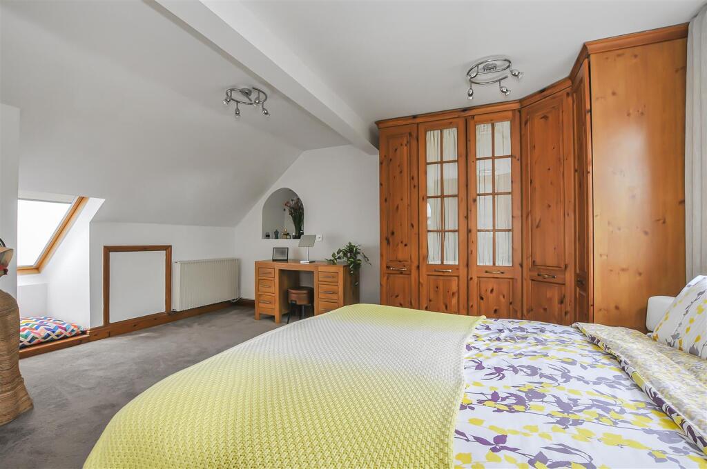 Additional image 10 of Reynards Way, Bricket Wood, St. Albans