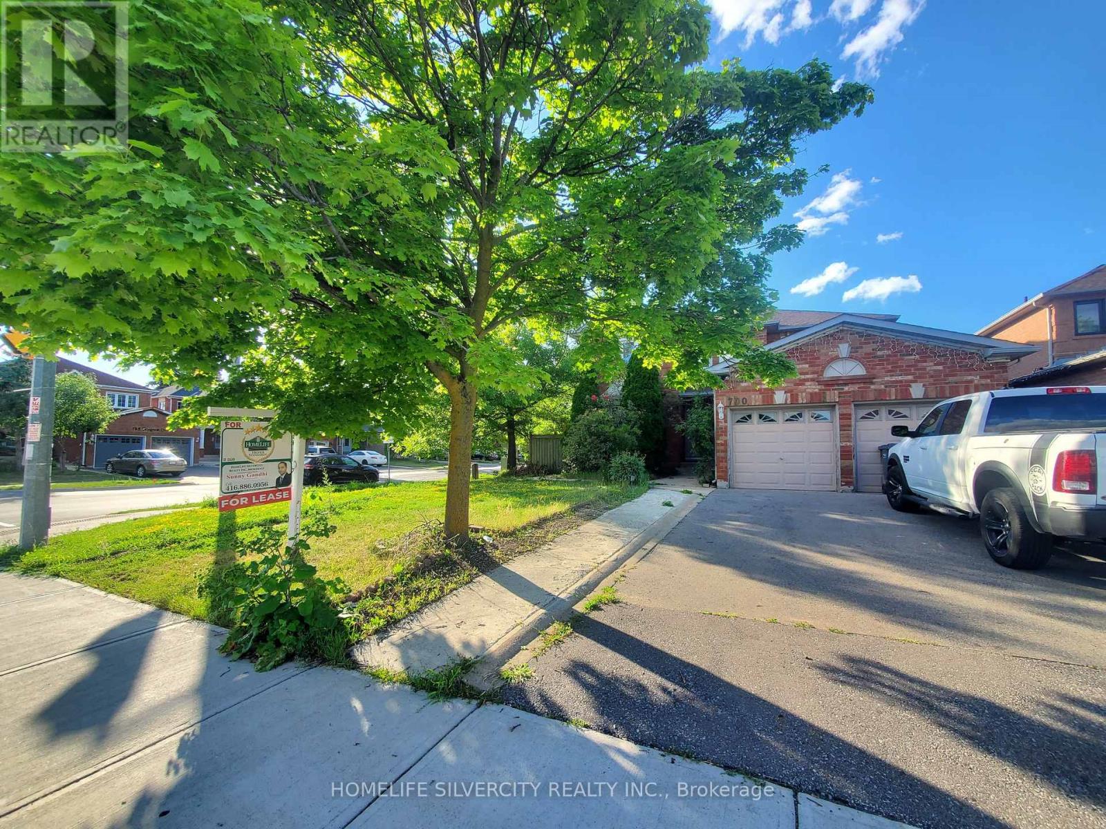 #UNIT 1-UPPER LEVEL - 700 PETER ROBERTSON BOULEVARD|Brampton (Sandringham-Wellington), Ontario L6R1L7