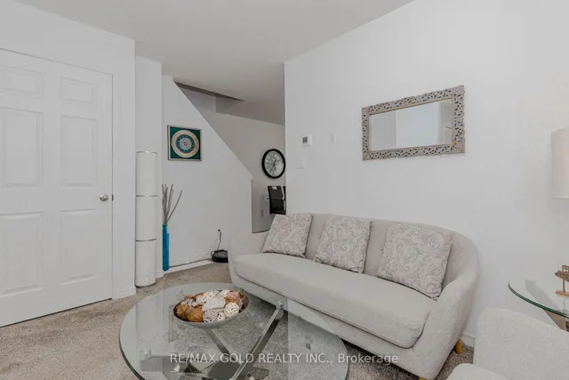 Additional image 6 of 208 Woodmeadow Crt