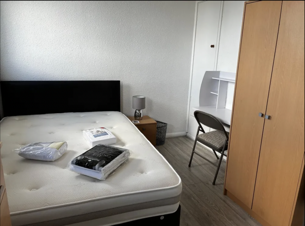 Additional image 2 of Room 1, Wood Close, Hatfield