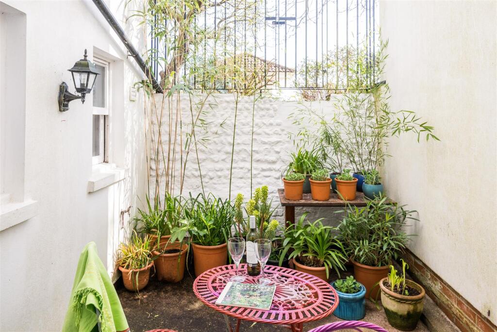 Additional image 23 of Warwick Road, Worthing