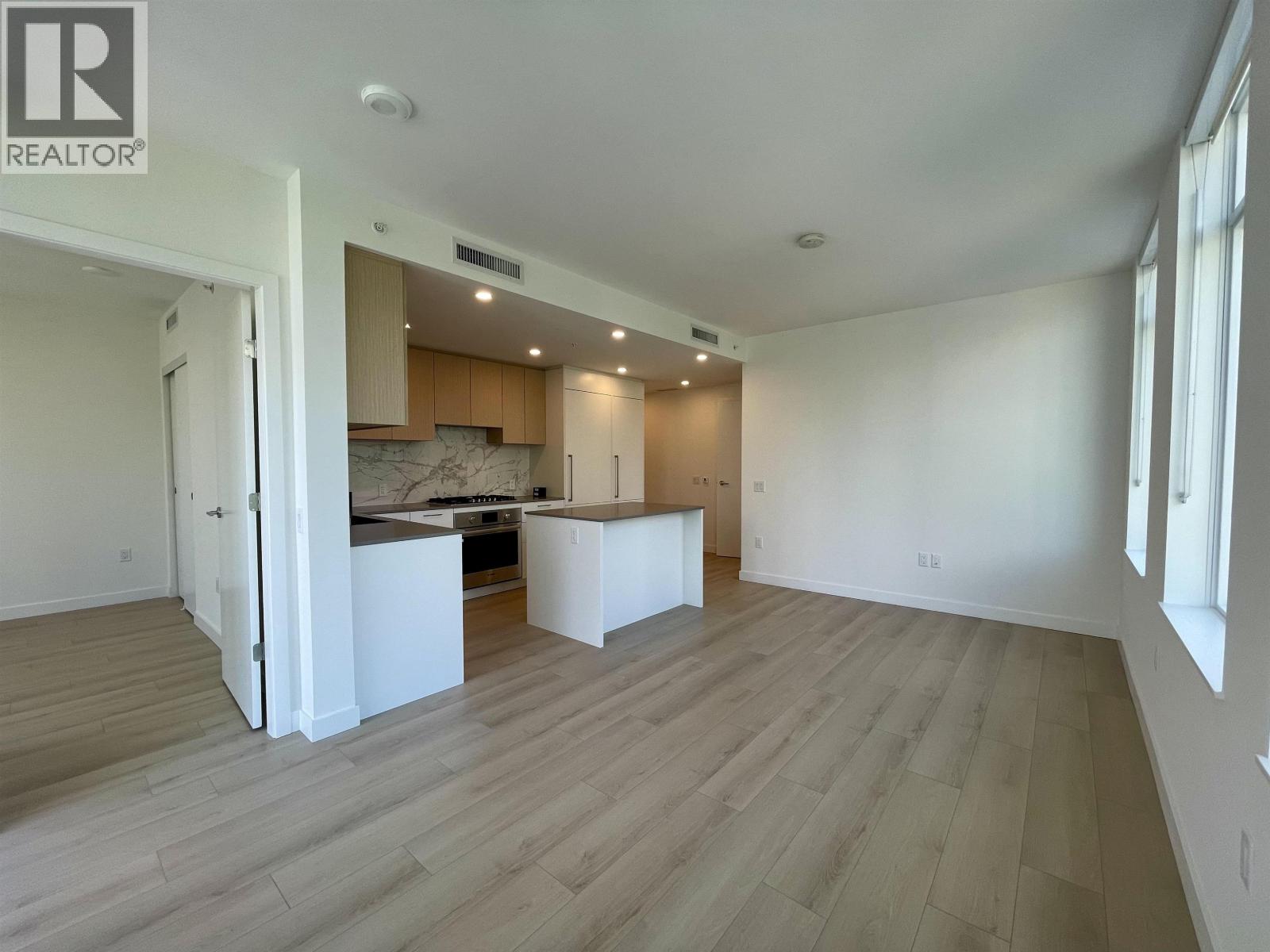 506 6468 WILLINGDON AVENUE|Burnaby, British Columbia V5H2J3