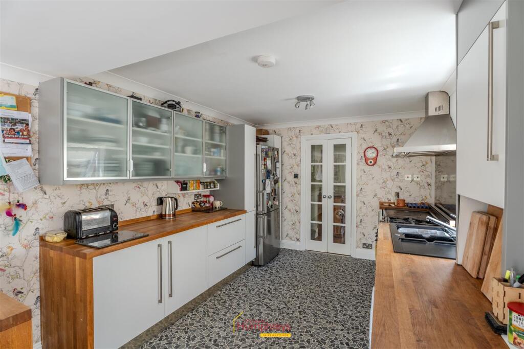 Additional image 13 of Manor Road, Ringwood