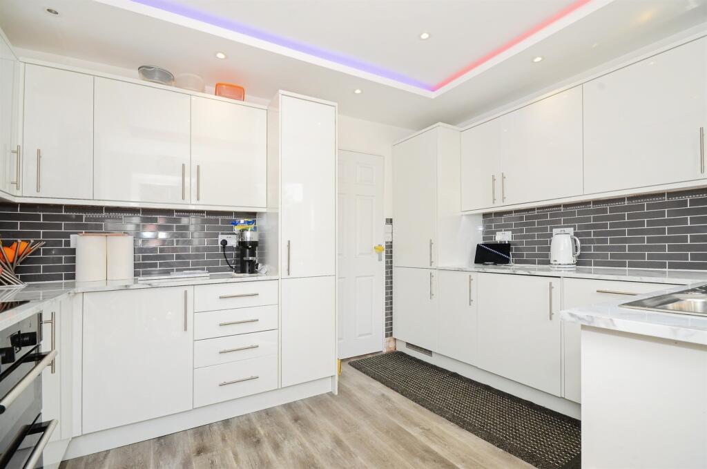 Additional image 10 of Batchwood Drive, ST. ALBANS