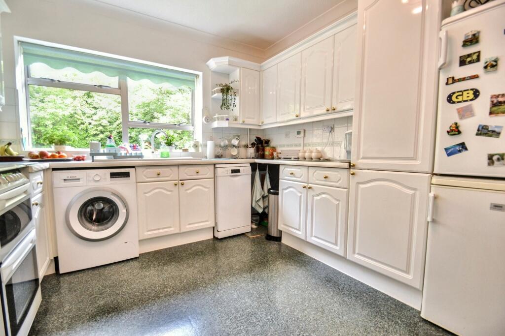 Additional image 6 of Broadstone