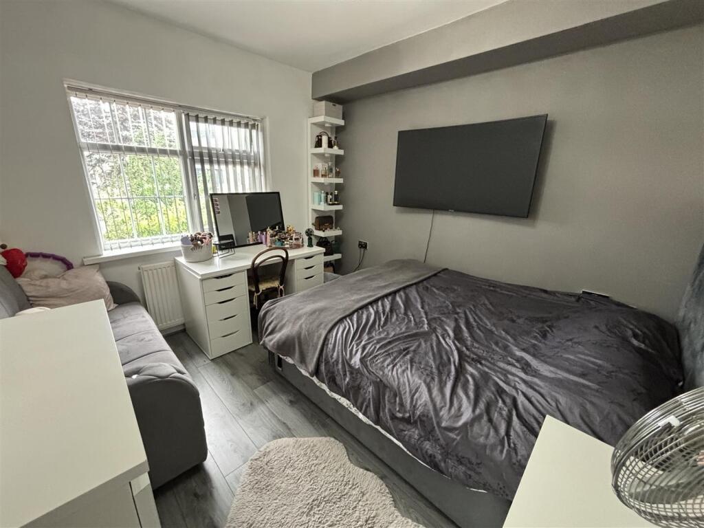 Additional image 19 of Como Drive, Bradford 8