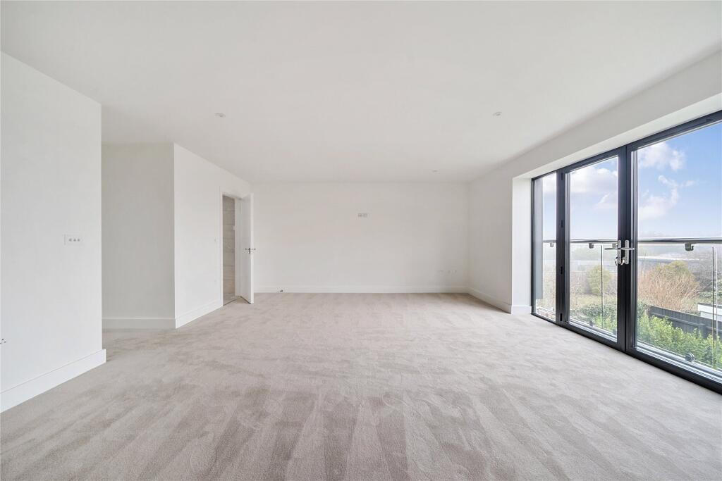 Additional image 16 of First Marine Avenue, Barton on Sea, New Milton, Hampshire, BH25