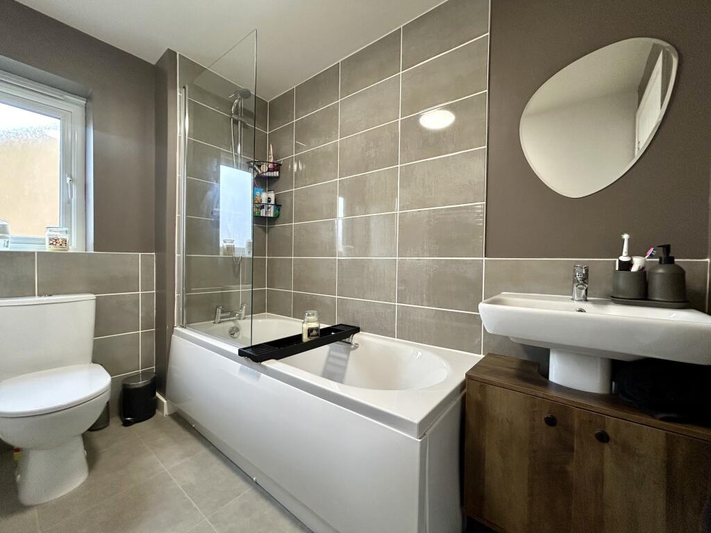 Additional image 13 of Quarry Bank Road, Bradford, BD2