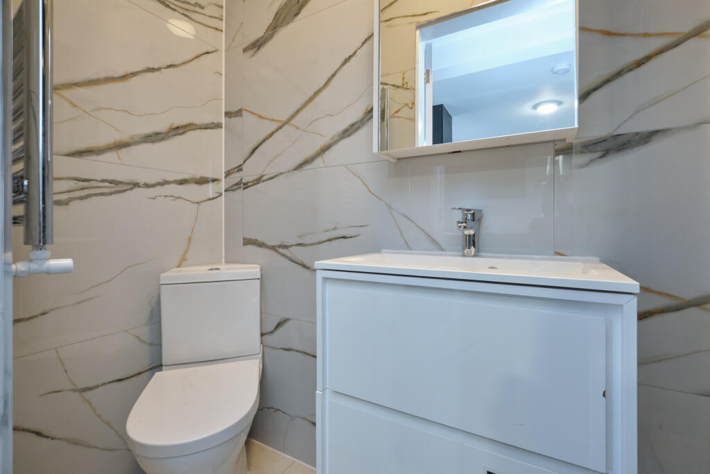 Additional image 15 of Warley Road, Oldbury, B68