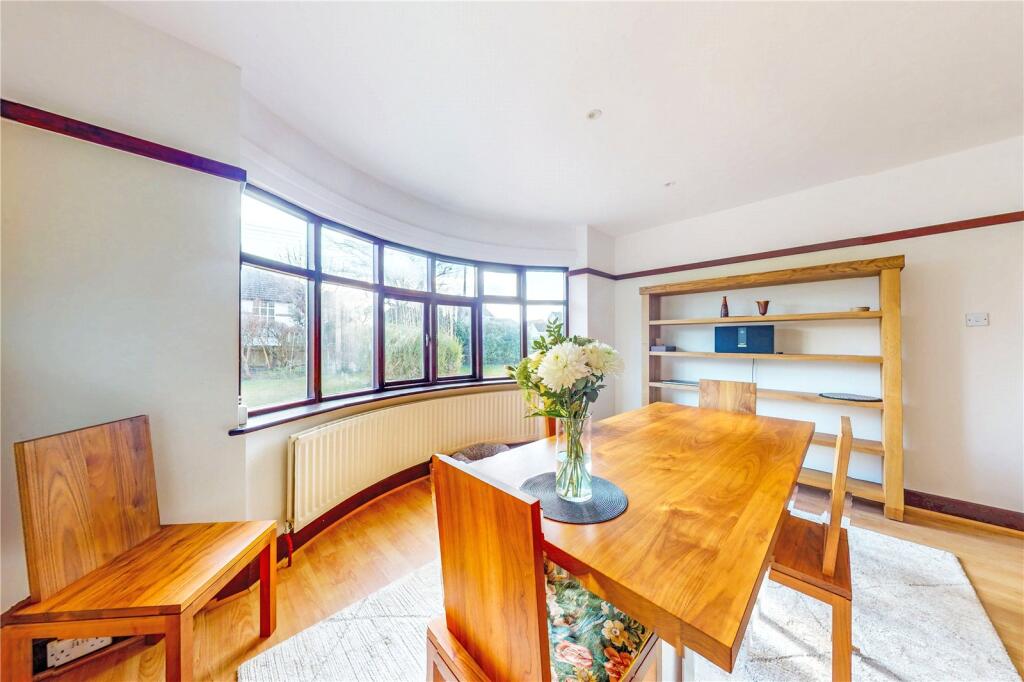 Additional image 25 of Chestnut Avenue, Barton on Sea, New Milton, Hampshire, BH25