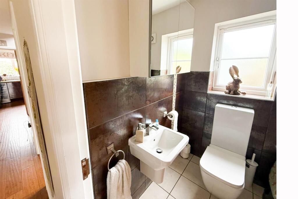 Additional image 17 of Curlew Court, Steeton