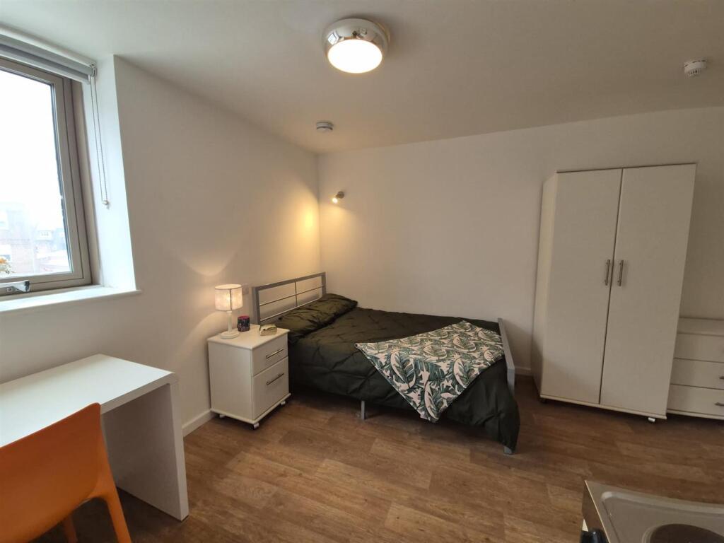 Additional image 5 of Student Self Contained Studios