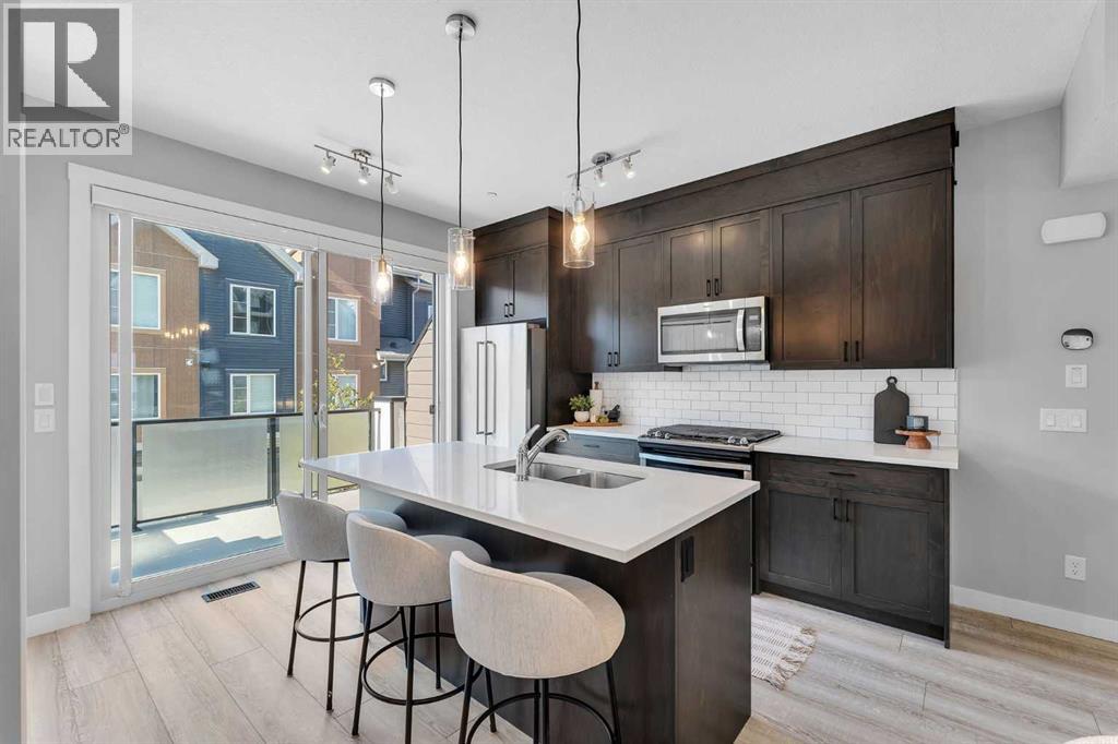 213 Livingston Common NE|Calgary, Alberta T3P1K1