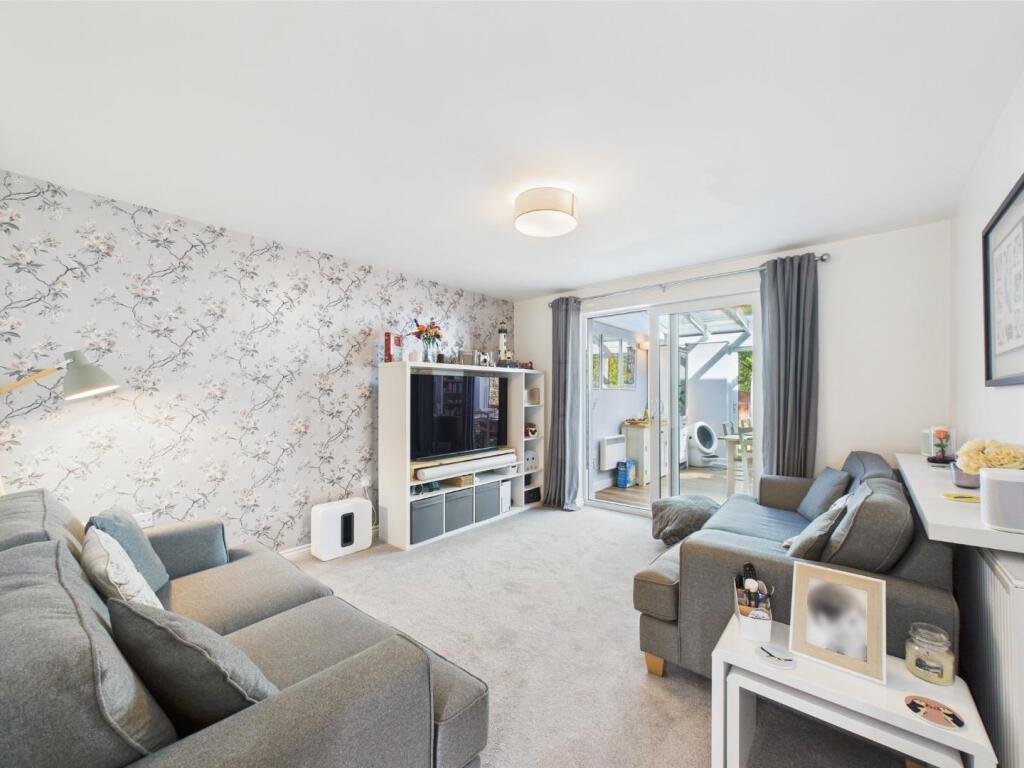 Additional image 2 of Plantation Drive, Heaton, Bradford