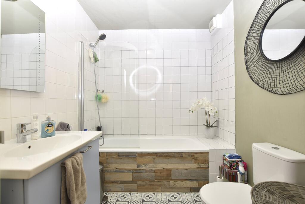 Additional image 7 of Baden House, Great Bedford Street, BATH, Somerset, BA1