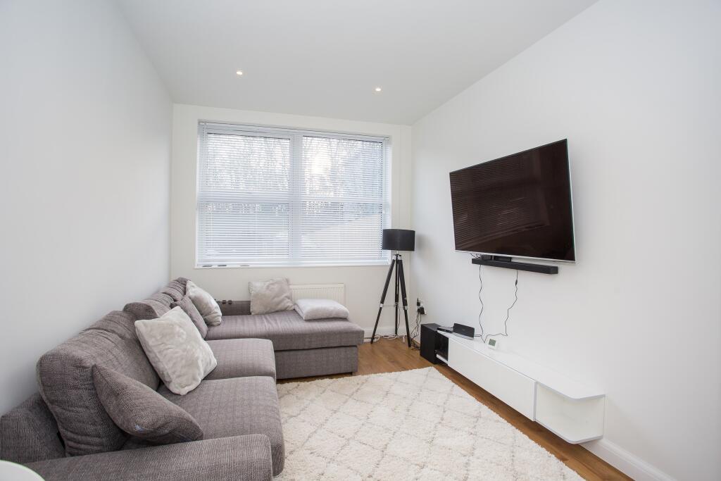 Additional image 7 of Woodland Court, Soothouse Spring, St Albans, Herts, AL3