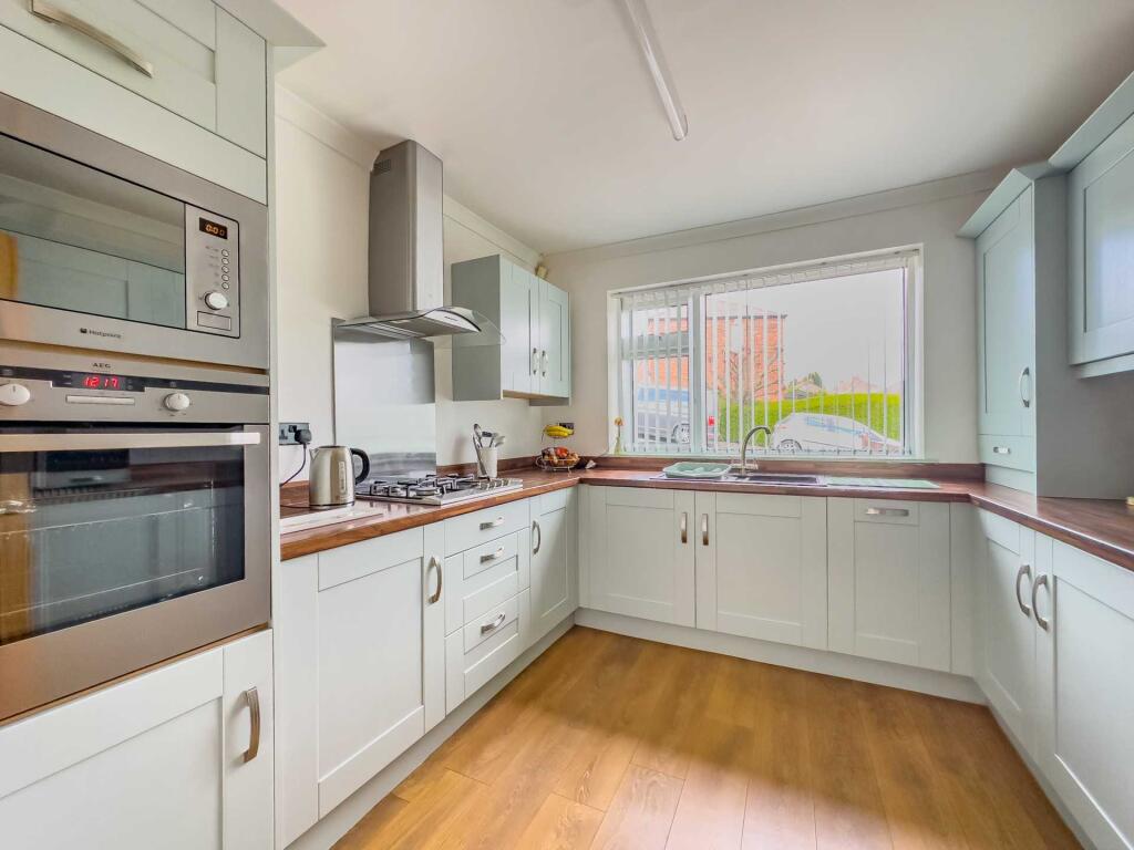 Additional image 19 of Craven Drive, Gomersal