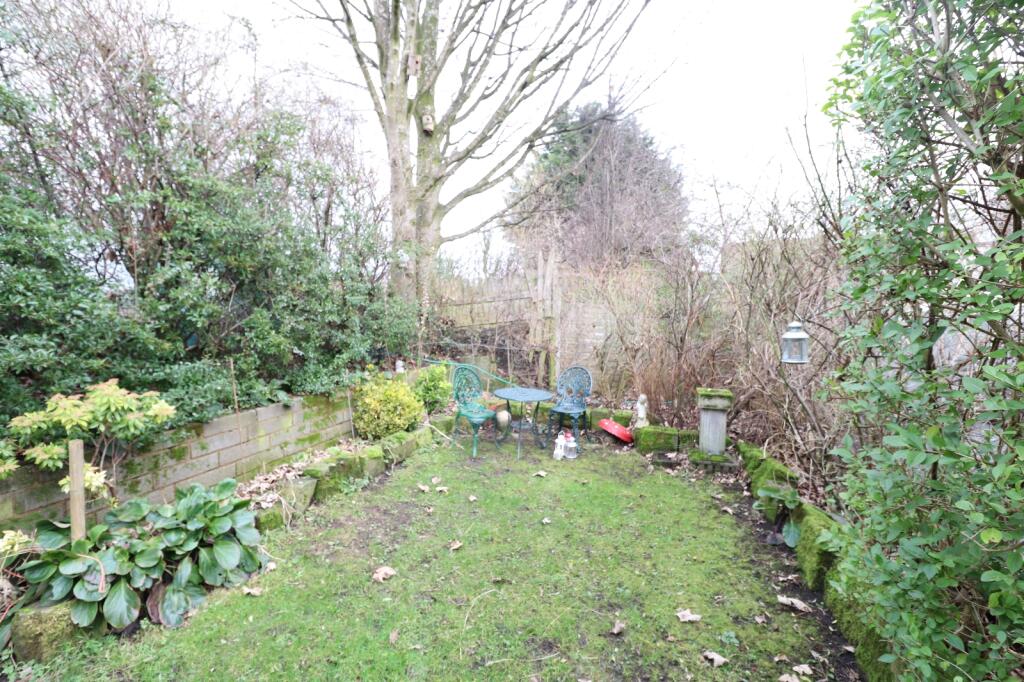 Additional image 9 of Sunny Bank Grove, Thornbury, Bradford, West Yorkshire, BD3