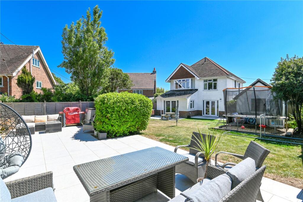 Additional image 19 of Barton Court Avenue, Barton on Sea, New Milton, Hampshire, BH25
