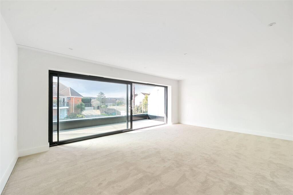 Additional image 9 of First Marine Avenue, Barton on Sea, New Milton, Hampshire, BH25