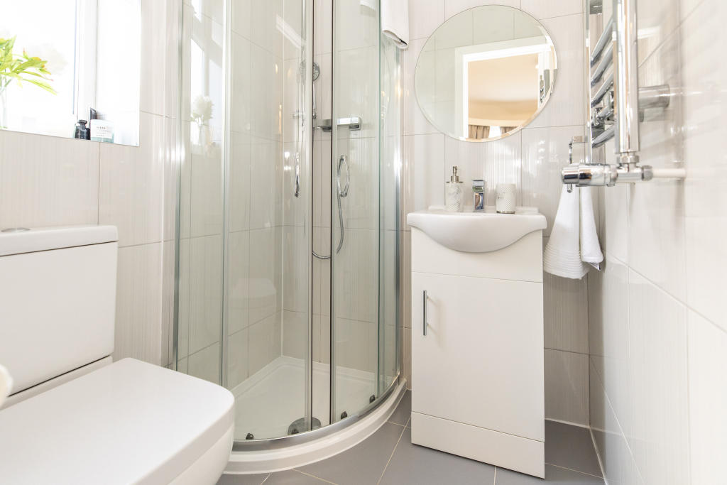 Additional image 6 of Family Let in Queens Park