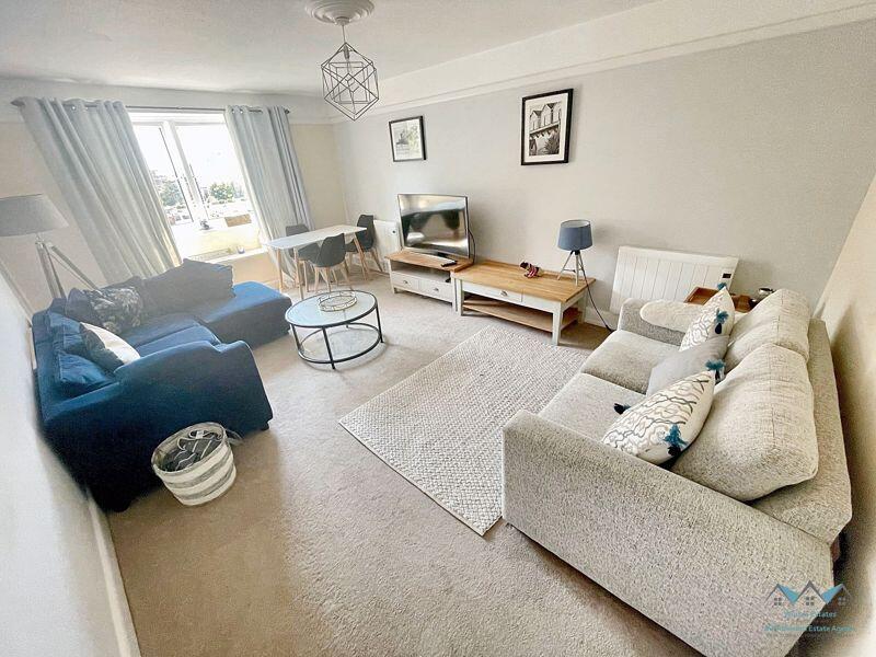 Additional image 8 of Queensbury mansions, Bournemouth - Top-Floor Coastal Apartment with Sea Views in Prime Bournemouth Location