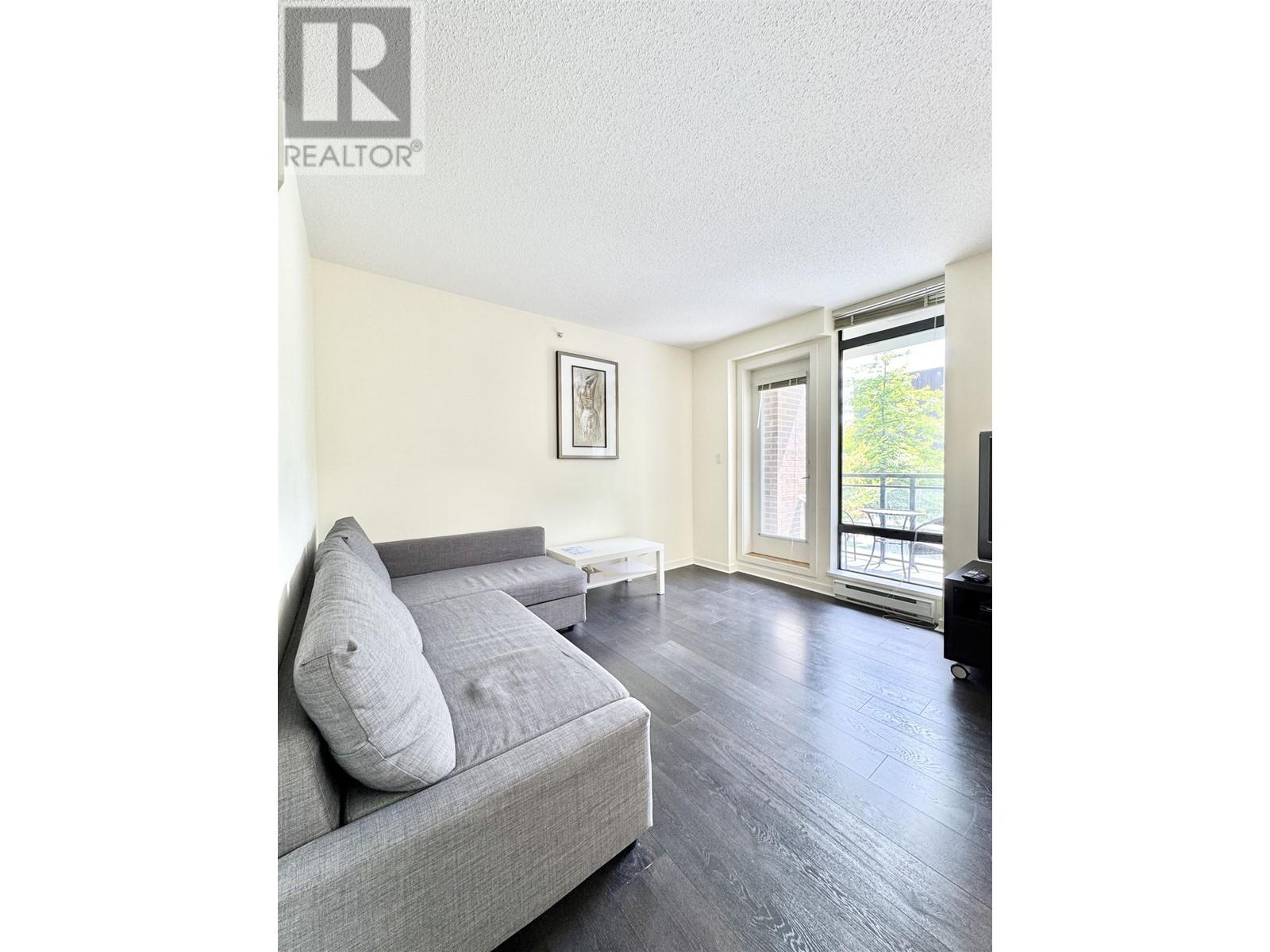 4 6351 BUSWELL STREET|Richmond, British Columbia V6Y0A4