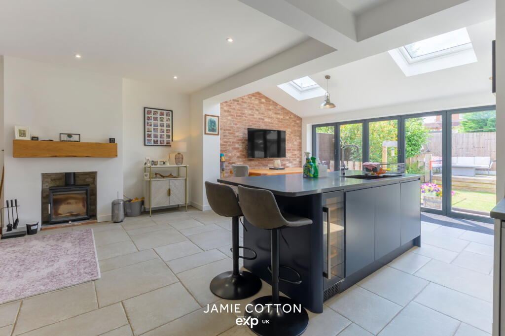 Additional image 10 of Hollybank Grove, Halesowen, B63 1BT