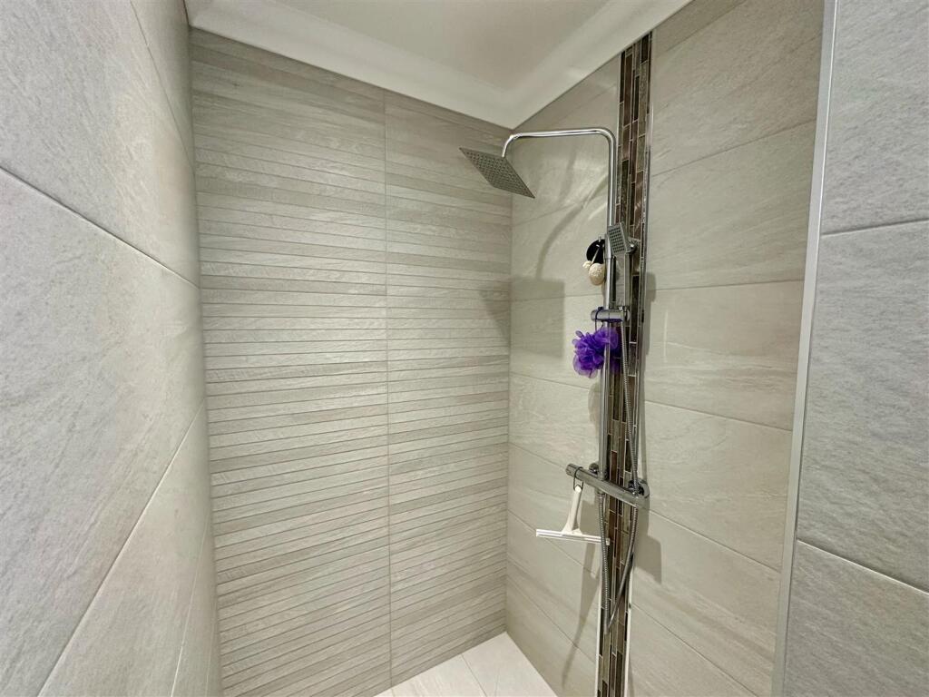 Additional image 10 of Pompeys Lane, Ferndown