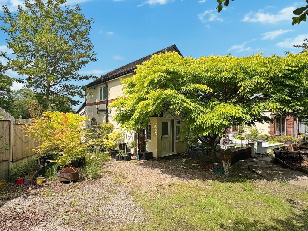 Breaktemper, Westhoughton, BL5