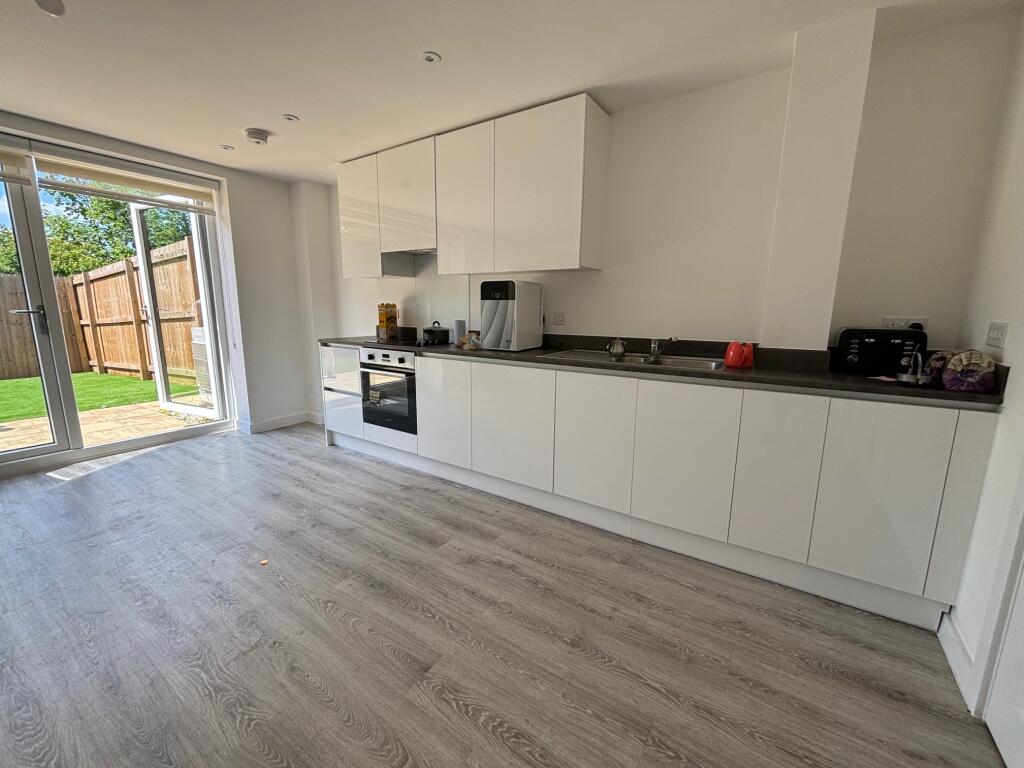 Additional image 14 of Parkes Avenue