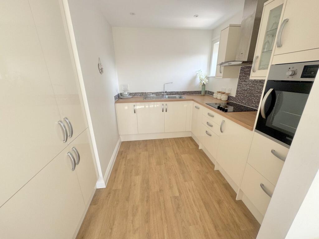 Additional image 9 of Parkstone Road, Poole, BH15