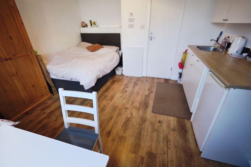 Additional image 6 of Five Bedrooms - All Ensuite! Palmerston Road, Bournemouth