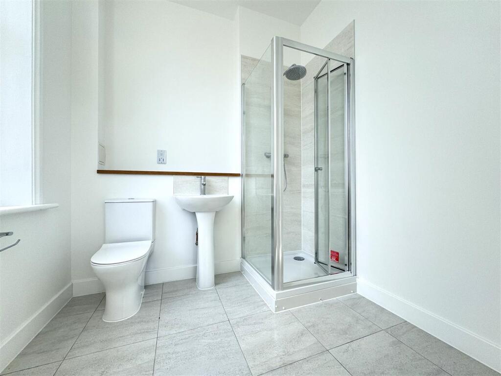 Additional image 9 of Hartington Place, Eastbourne BN21 3BG