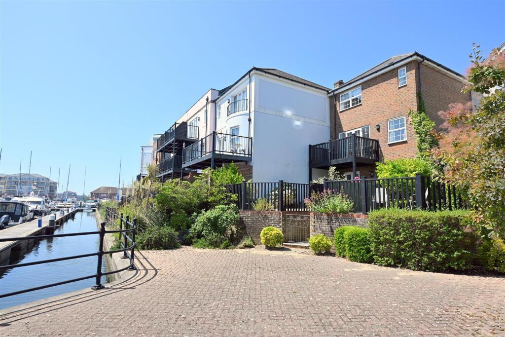 Additional image 4 of St. Lawrence Mews, Sovereign Harbour, Eastbourne